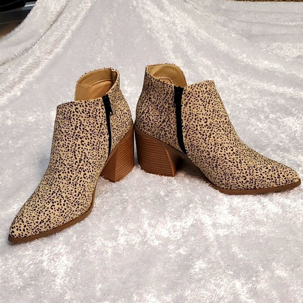 Serra boots, nwot, size 9 - Picture 3 of 7